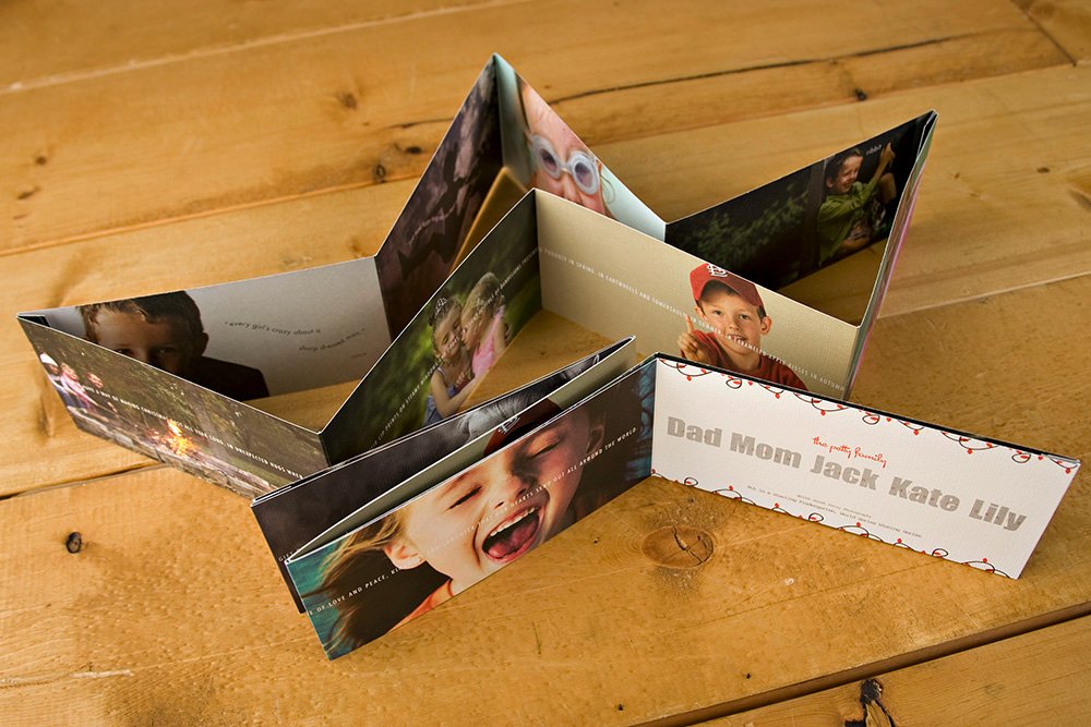 How to Sell Holiday Cards: 9 Tips for Surviving the Madness