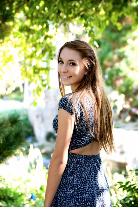 Senior Portraits with Zoe at the Denver Botanic Gardens