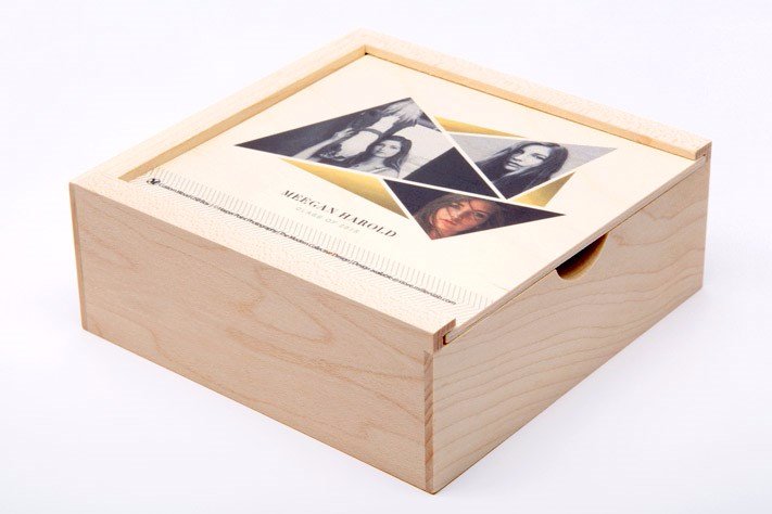 USB DRIVE 8G w/Wooden Storage Box