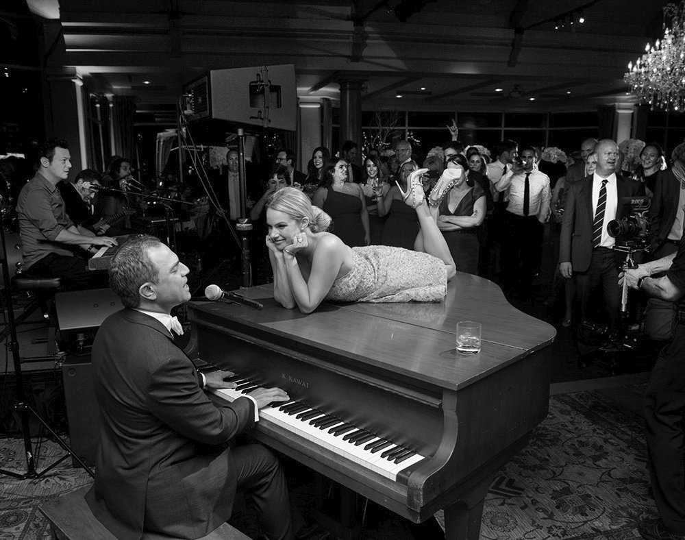 Pianoman and bride on piano at the Beach Club