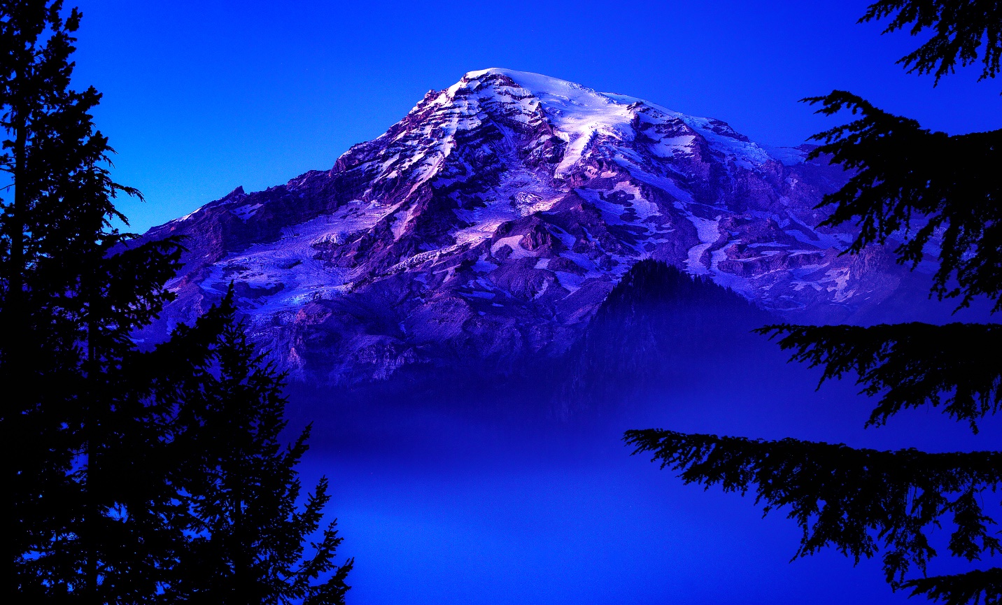 Mt. Shuksan from Picture Lake - 004564
