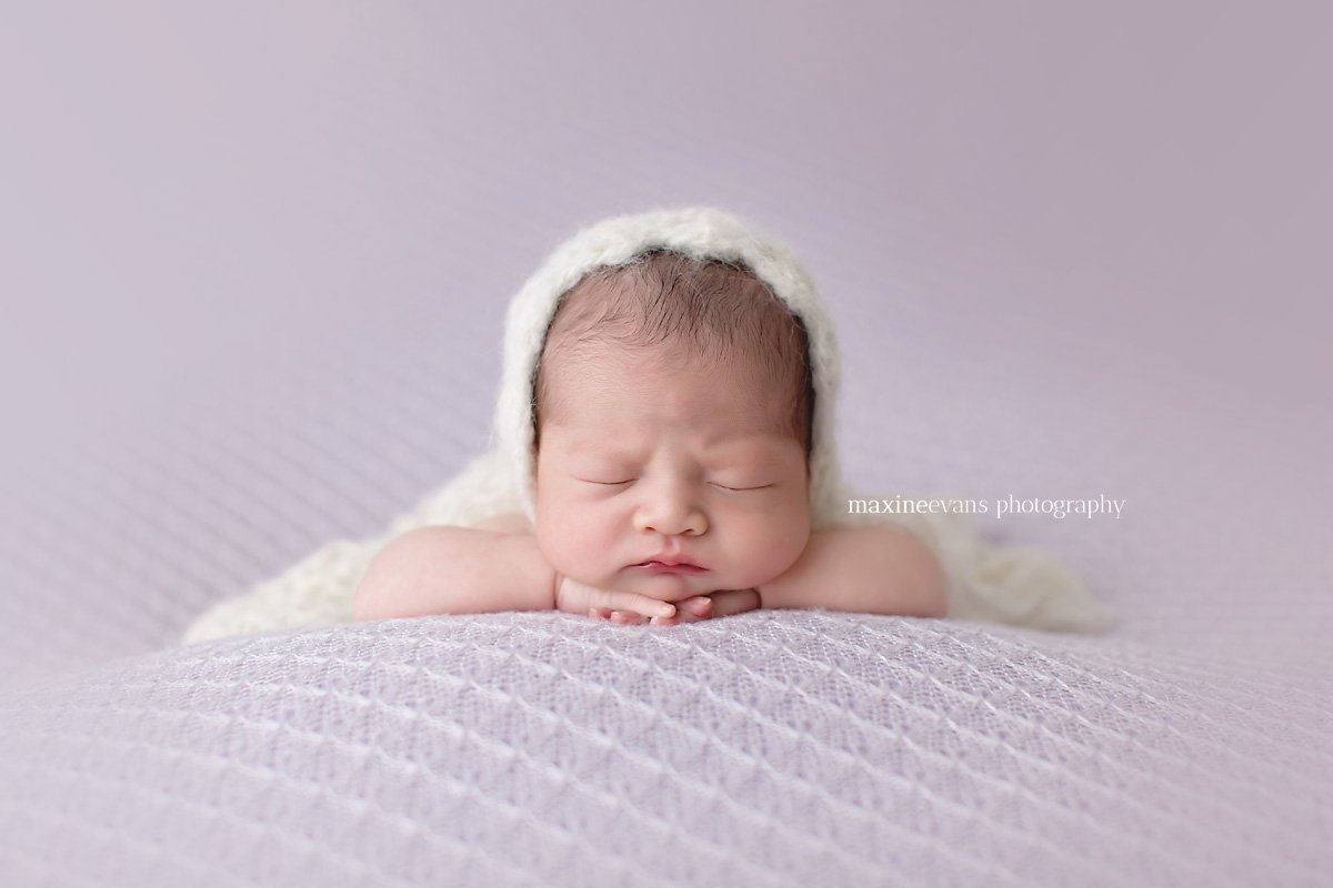 Newborn baby Dakota by Los Angeles Baby Photographer Maxine Evans