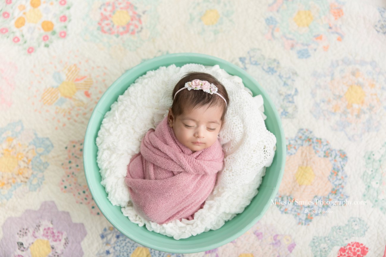 Mason & Malia: TWINS!  Studio Newborn Session {Miles of Smiles Photography by Sarah Jordan}