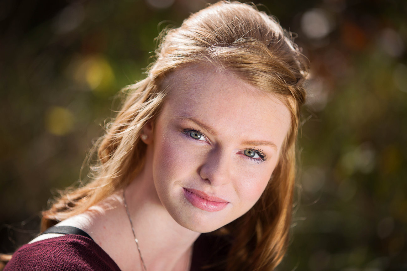 Senior Session Scheduling: Navigating the Seasons for the Perfect Photoshoot