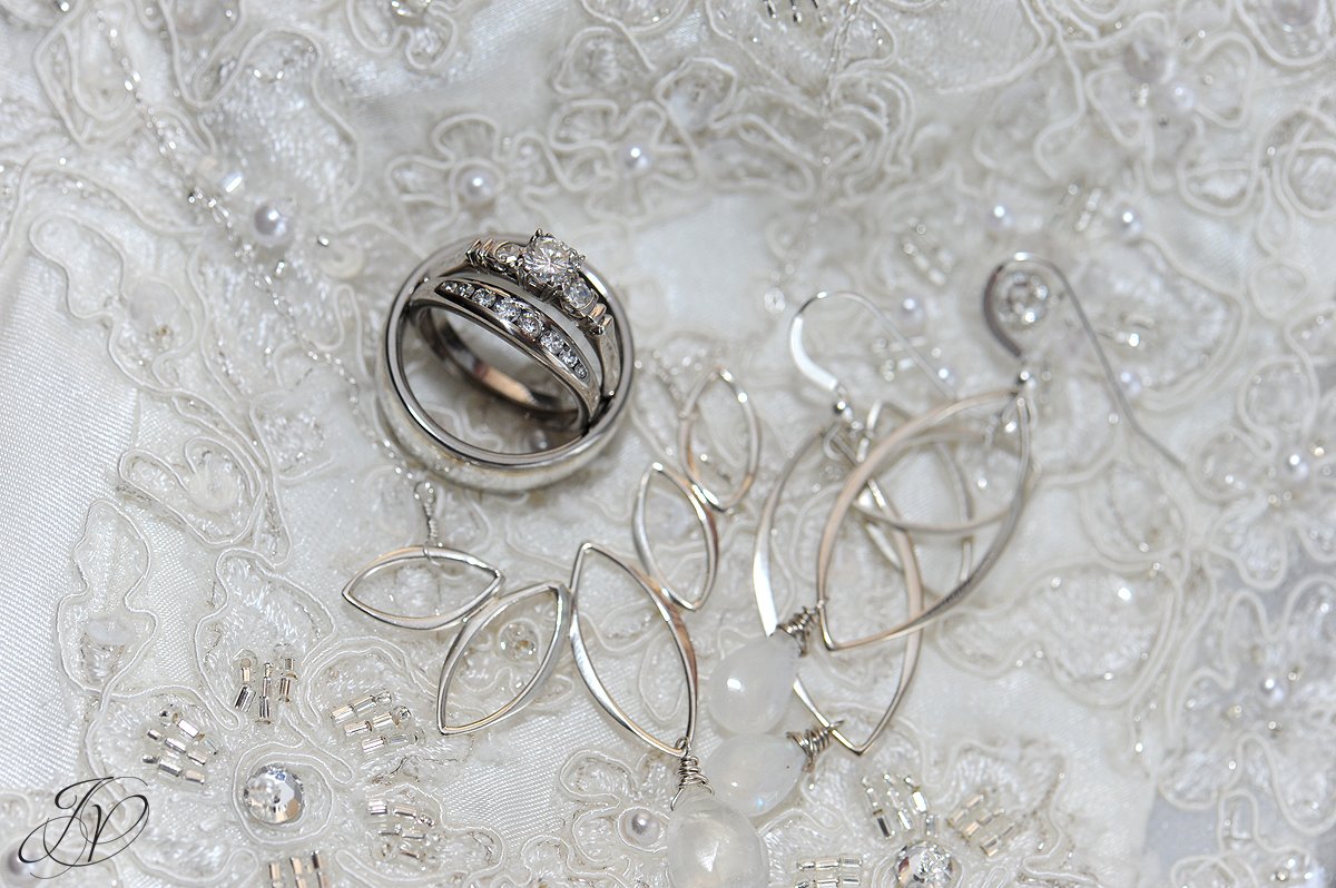 unique photo of wedding rings, jessica painter photography