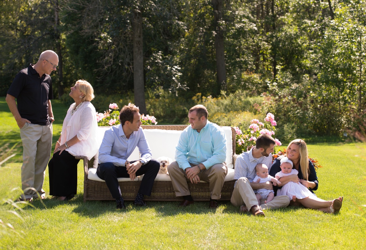 Family Backgrounds: What to Wear