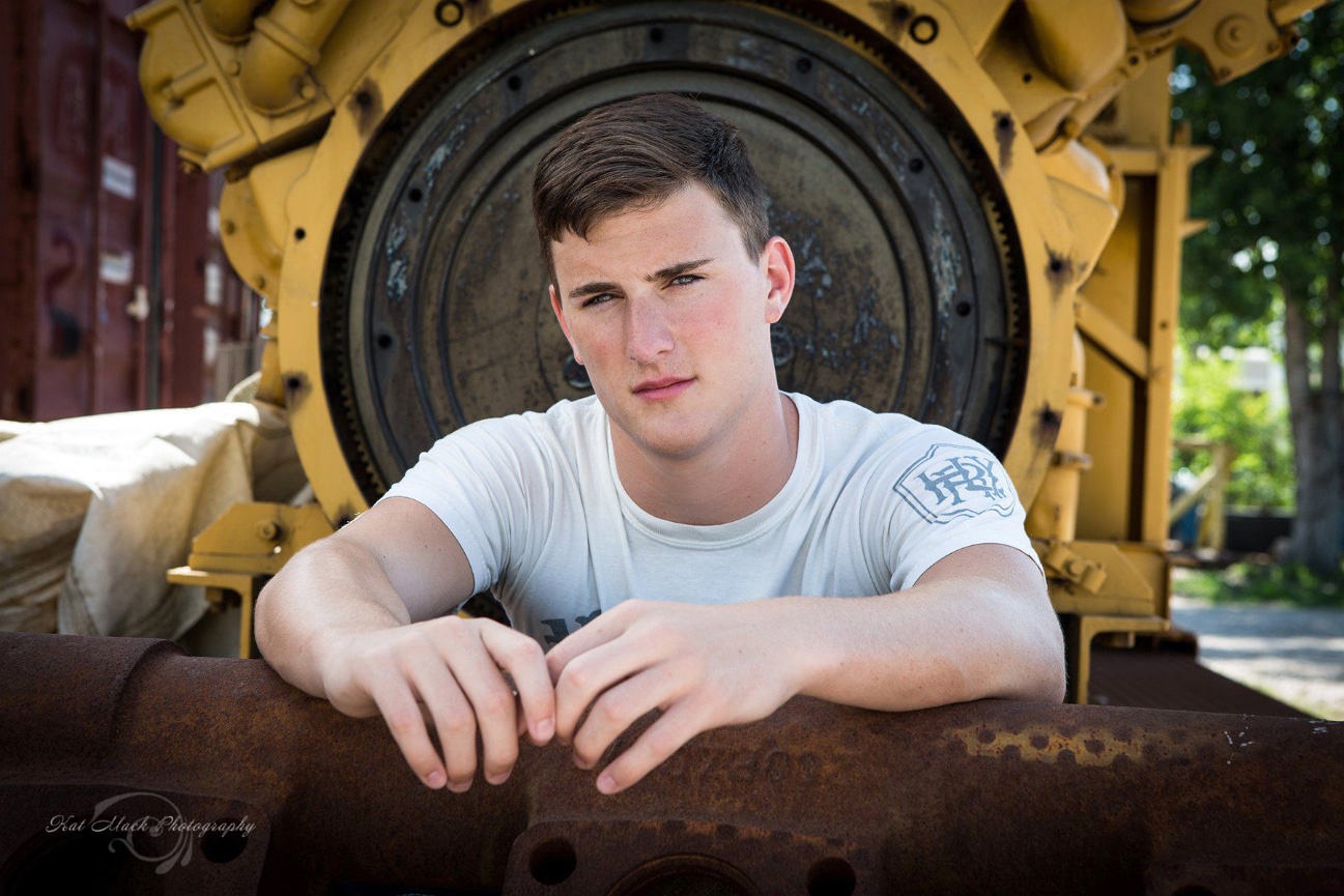 high-school-boy-senior-photos-houston-urban