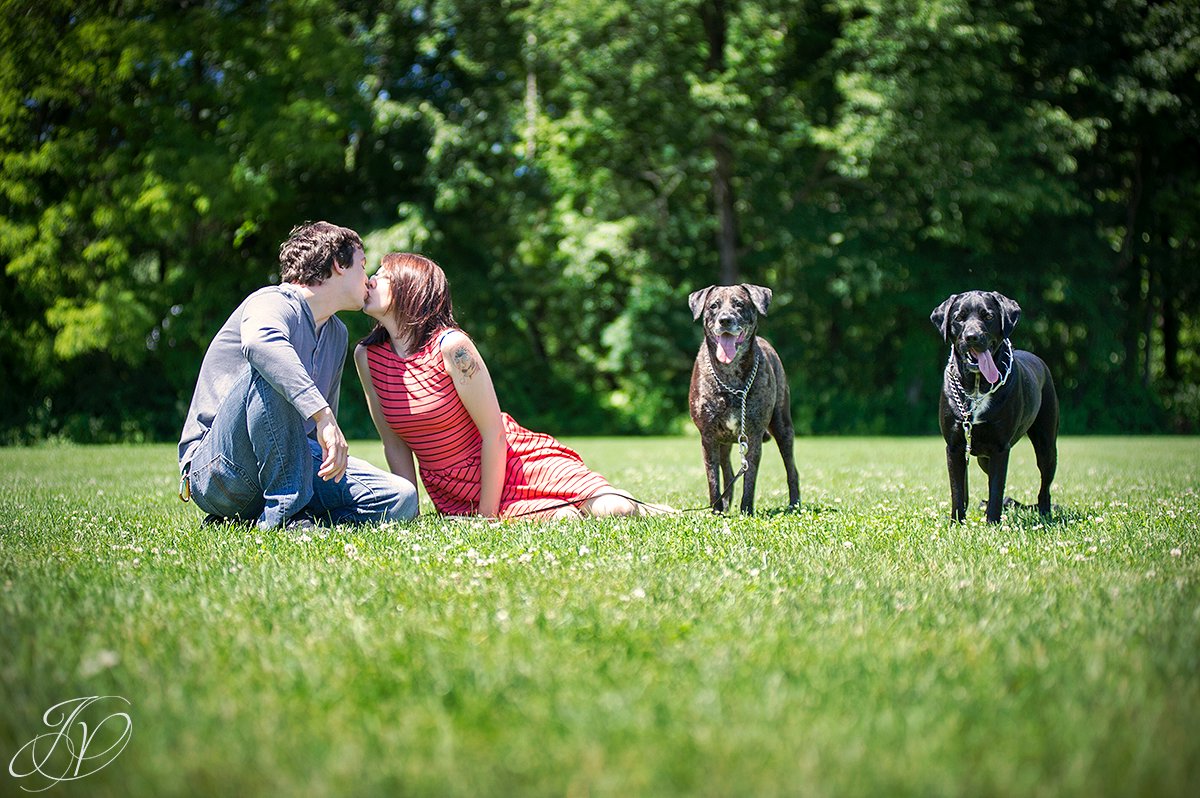 Engagement photo and pet, Saratoga Engagement Photographer, Albany Engagement