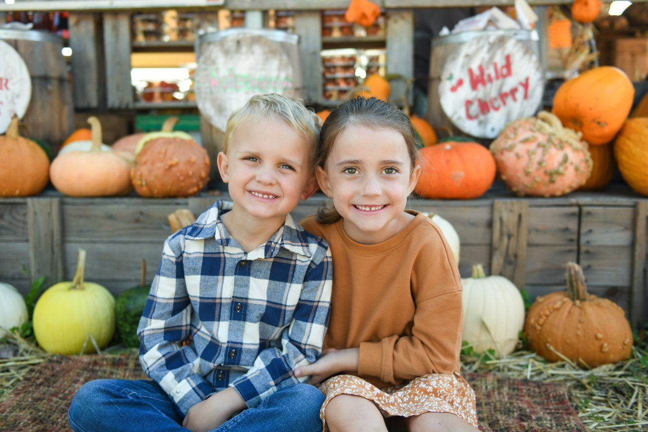 A Sweet One-Year Milestone Session in the Greenhouse