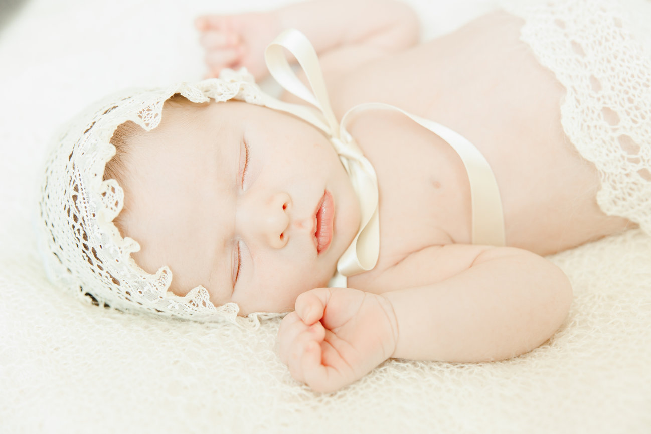 Hannah Helmke Newborn