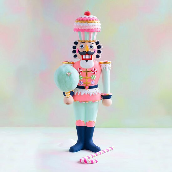 Glitterville Colonel Cupcake Display