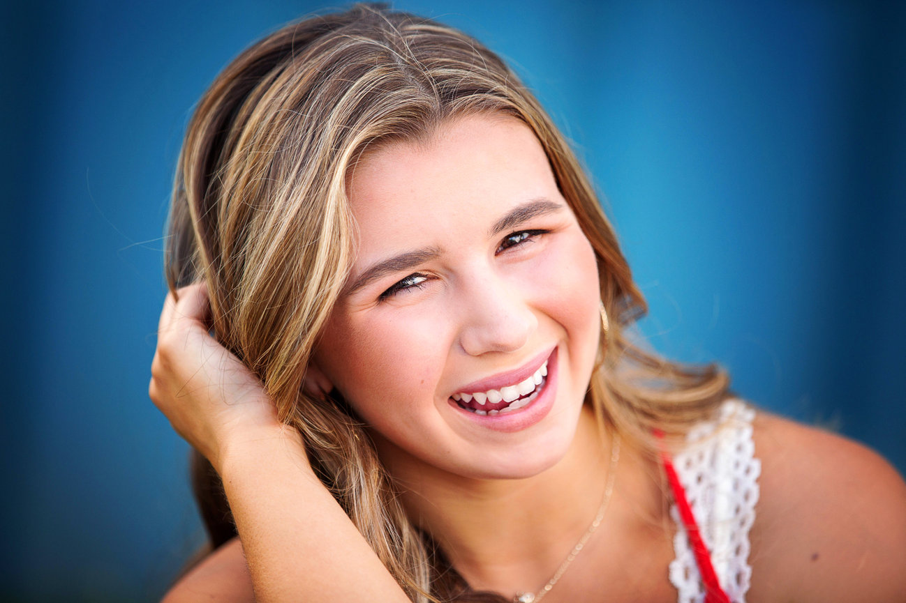 Senior Session Scheduling: Navigating the Seasons for the Perfect Photoshoot