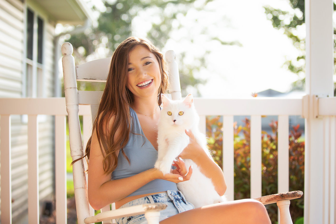 Senior Pictures in Columbia Missouri - Ella’s Summer Wildflower Senior Session