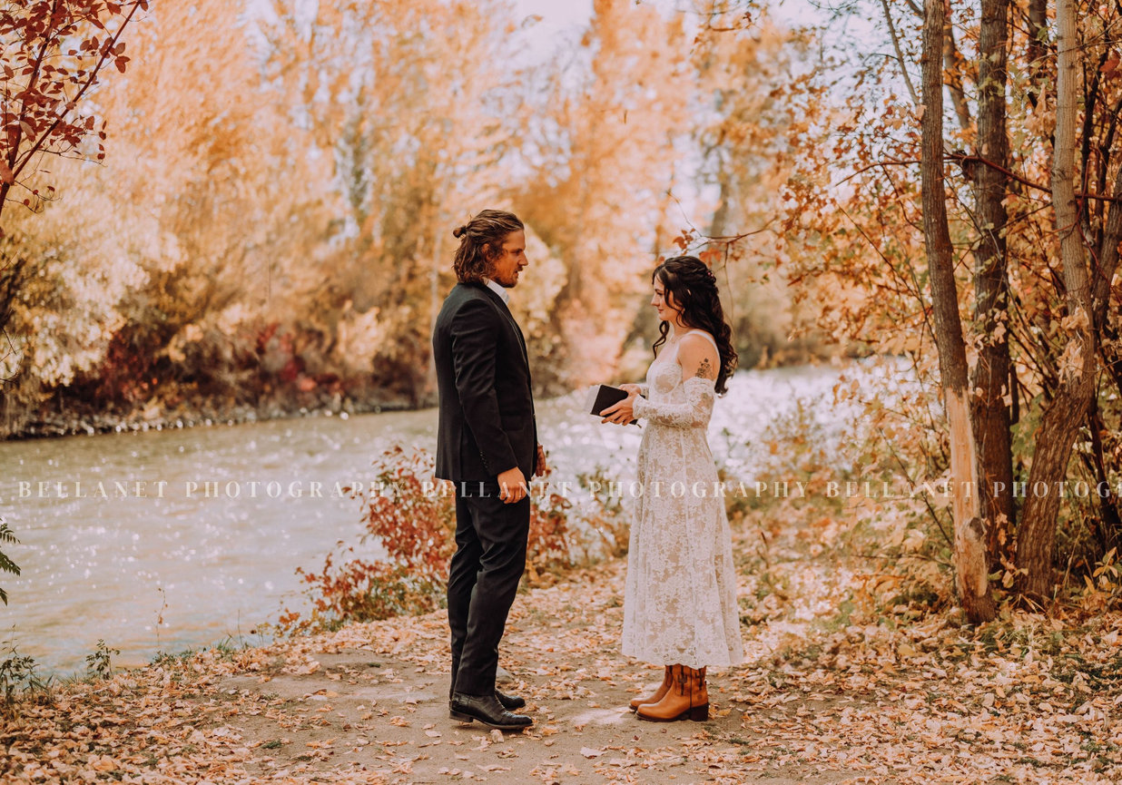 Nick and Eva Sweet Water Hollow Salmon Idaho Idaho Wedding