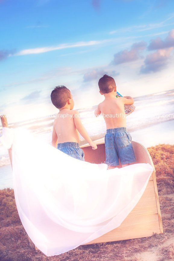 Twins at Sea Galveston, Tx Child Photographer Beautifly Photography