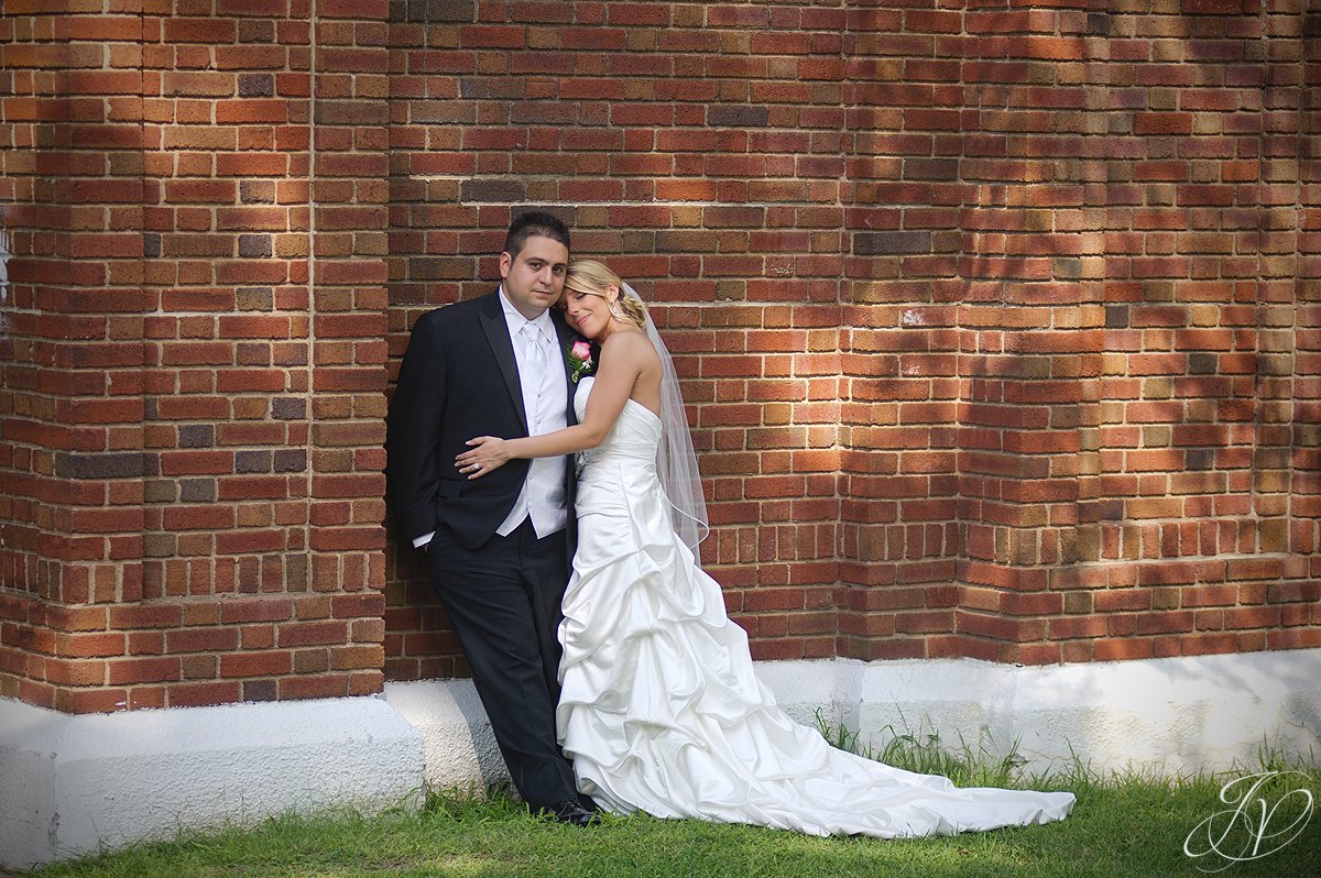 Waters Edge Lighthouse, schenectady rose garden, Schenectady Wedding Photographer, bride and groom