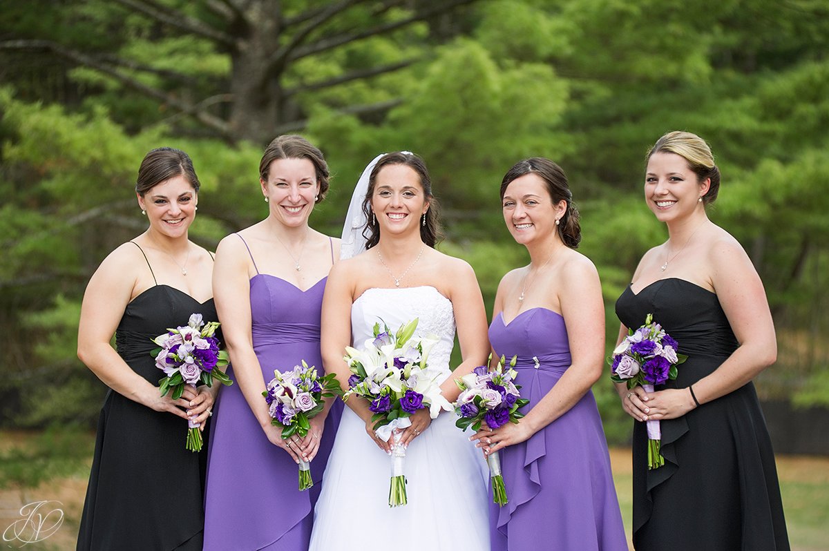 cute summer photo of bride and her bridesmaids