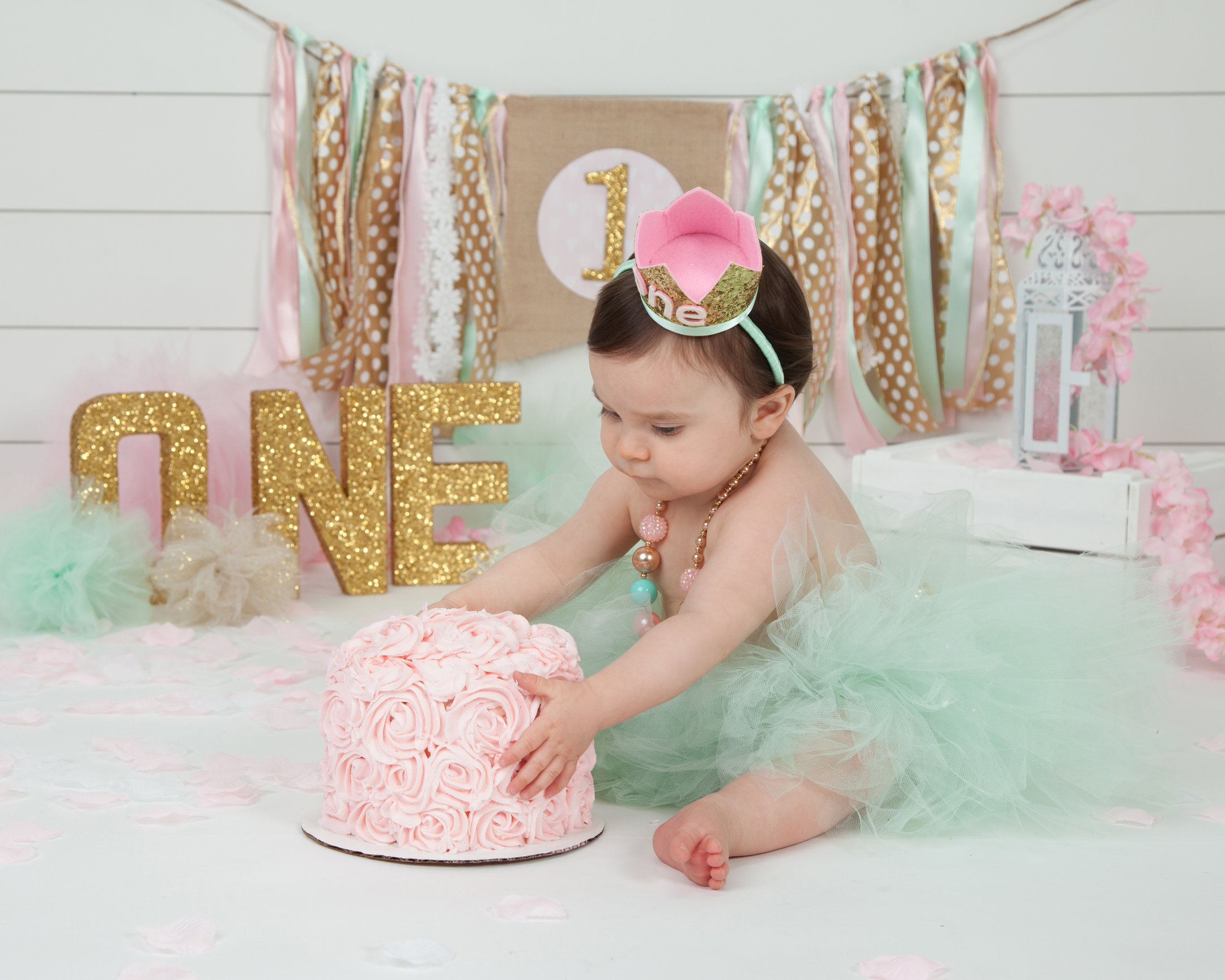 Tips for making your baby's cake smash a smashing success!