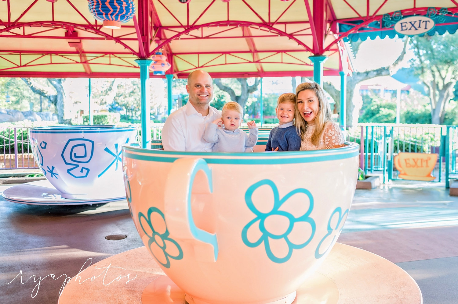 teacups, Disney World, Orlando, video, Mad Tea Party, spinning teacup ride, Magic Session