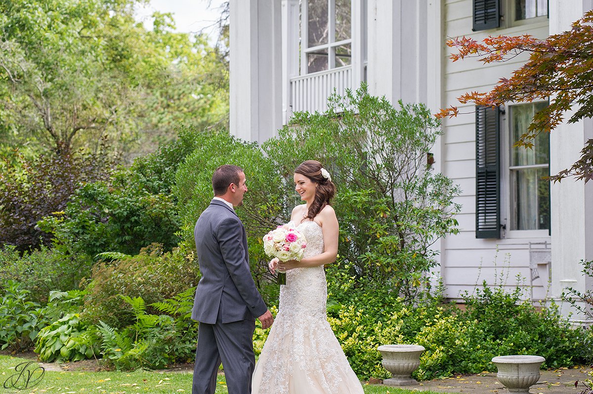 groom speechless by his bride