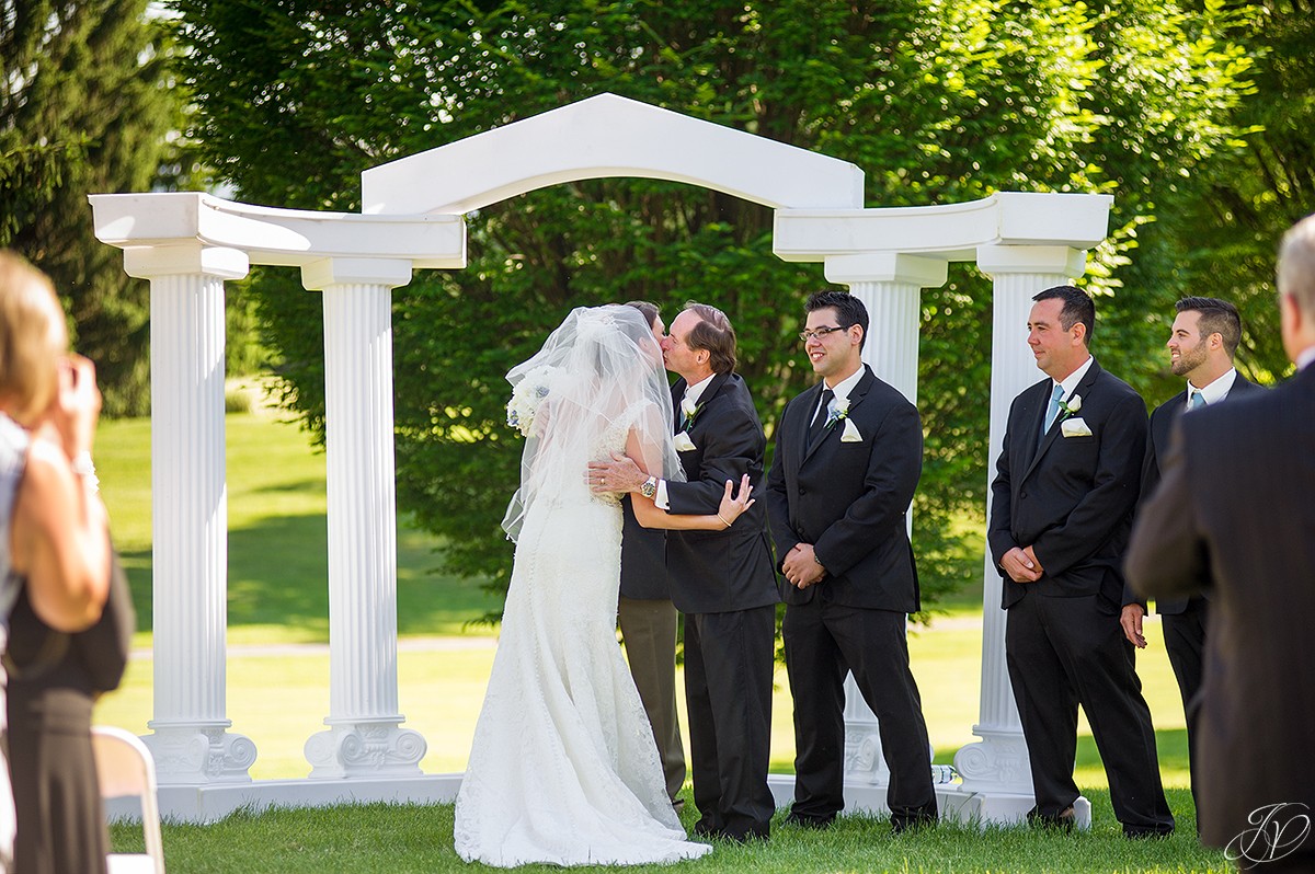 father gives bride away shenandoah valley golf club
