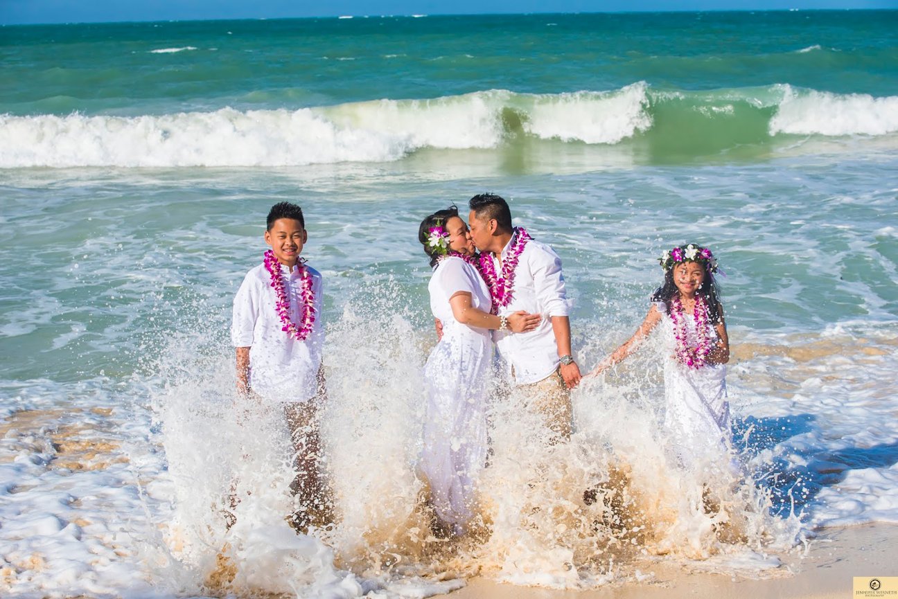 Waikiki Photographer  Hilton Hawaiian Village Photographers