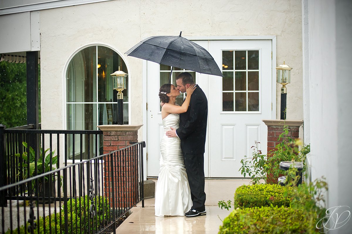 bride and groom alone photo, The Glen Sanders Mansion, Albany Wedding Photographer