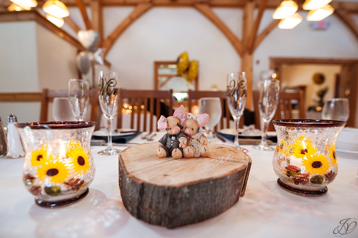 reception details at ceremony Timberlodge at Arrowhead Golf Club