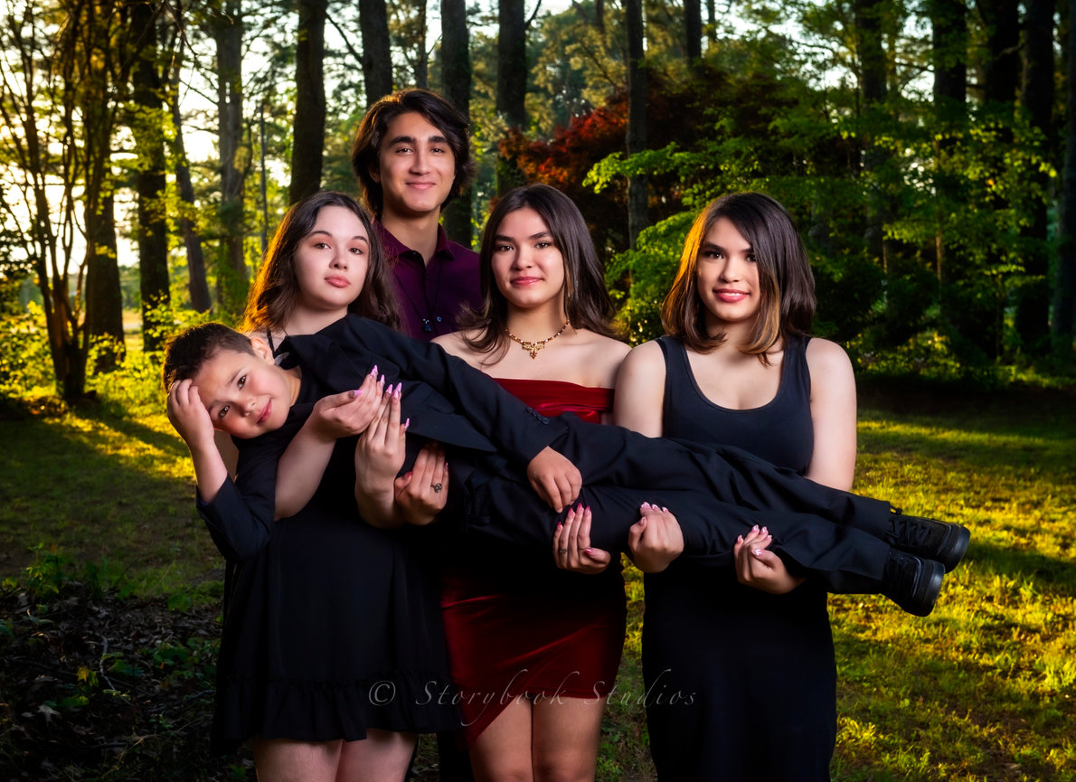 Family Portrait Photography and Family Pictures Ideas | Bidun Art