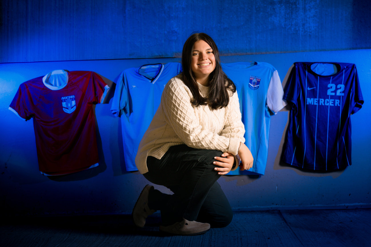 soccer playing senior girl senior pictures