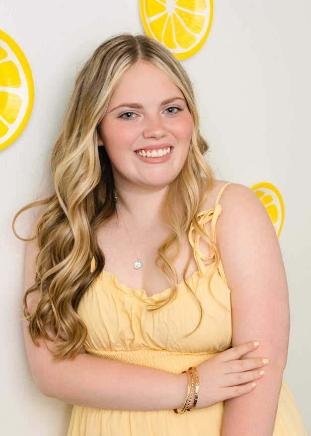 senior girl being photographed in danielle renae photography mercer pa studio
