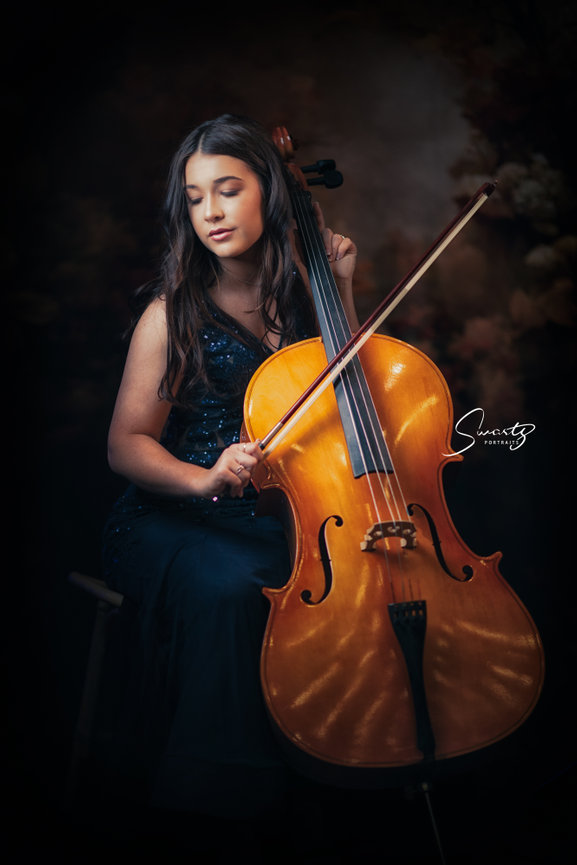 Classical fine art senior portrait of a Grogan's Mill The Woodlands senior with cello by Swartz Portraits
