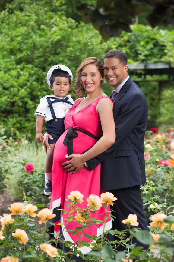Maternity photographer near me and family maternity photos Gaithersburg MD