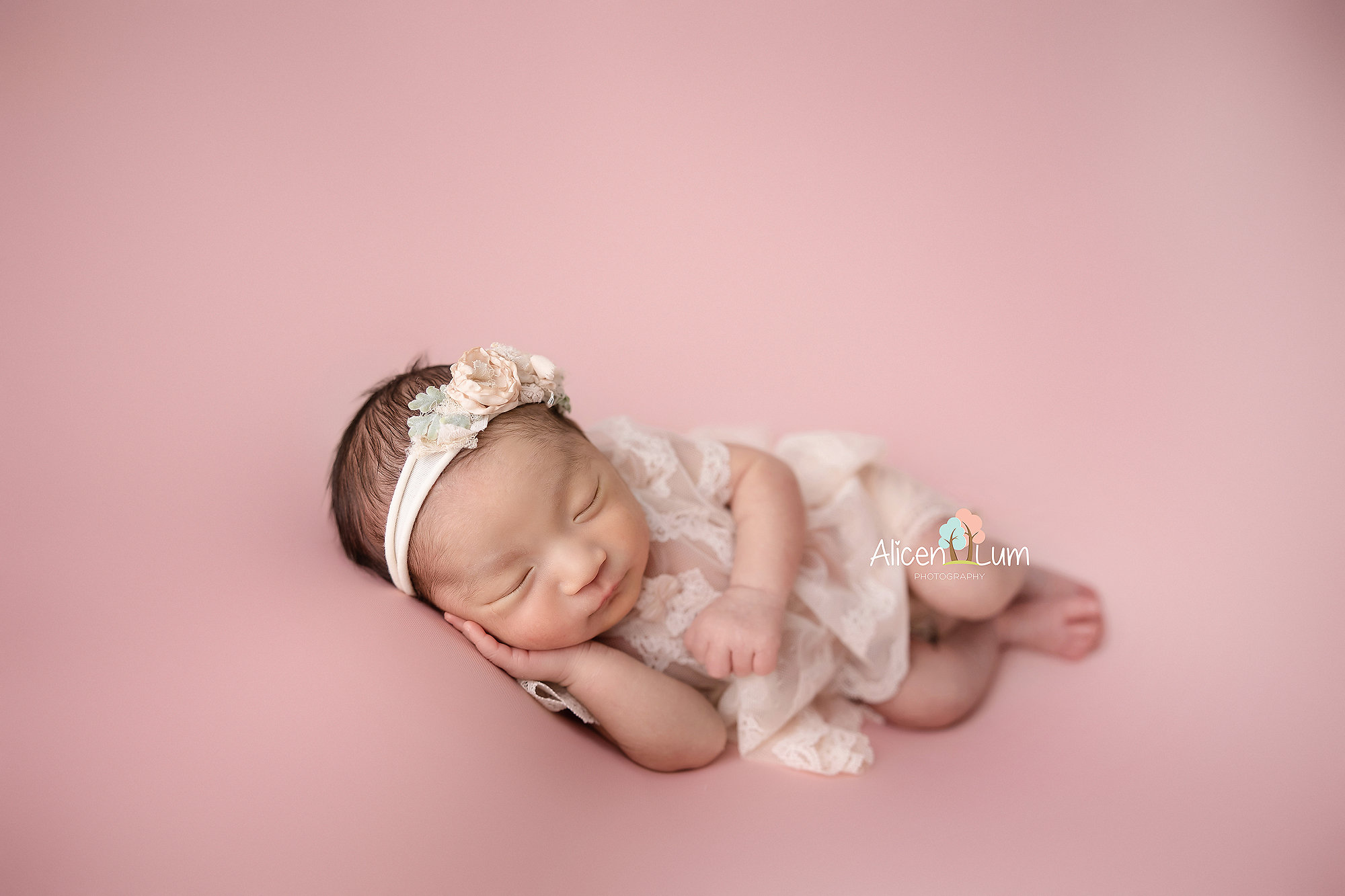 Newborn Girl session in studio - Renton newborn photographer - Alicen ...