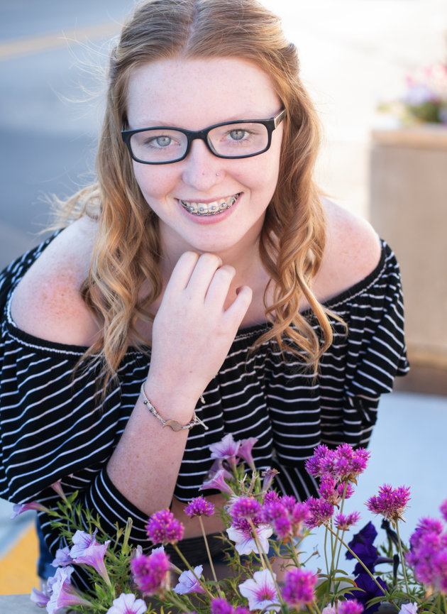 Parkview High School Senior Portraits in Orfordville Life in Pink