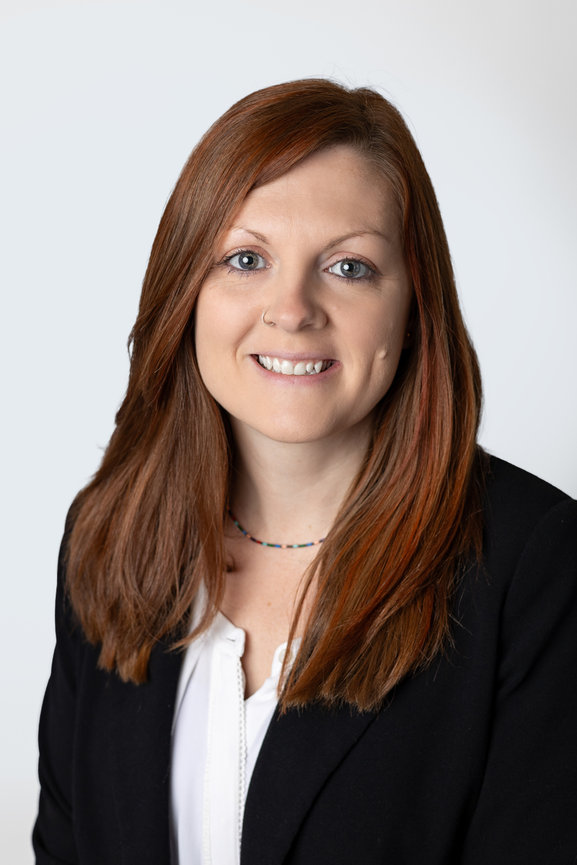 professional headshot photographer, La Crosse Wisconsin Photographer, Business Branding photographer, Onalaska Wisconsin Photographer, Studio Headshots, Professional Branding, Business Photographer, Corporate Headshot Photographer