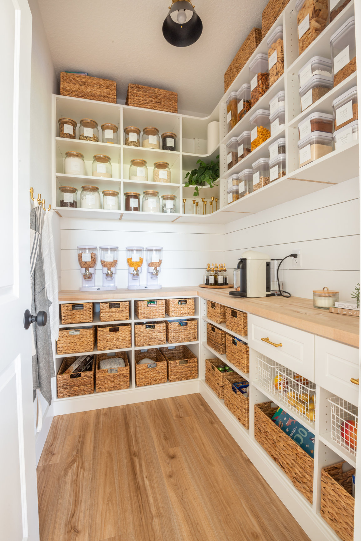 Kitchen Pantry Organization #OrganizedOnFleek - Hey Trina