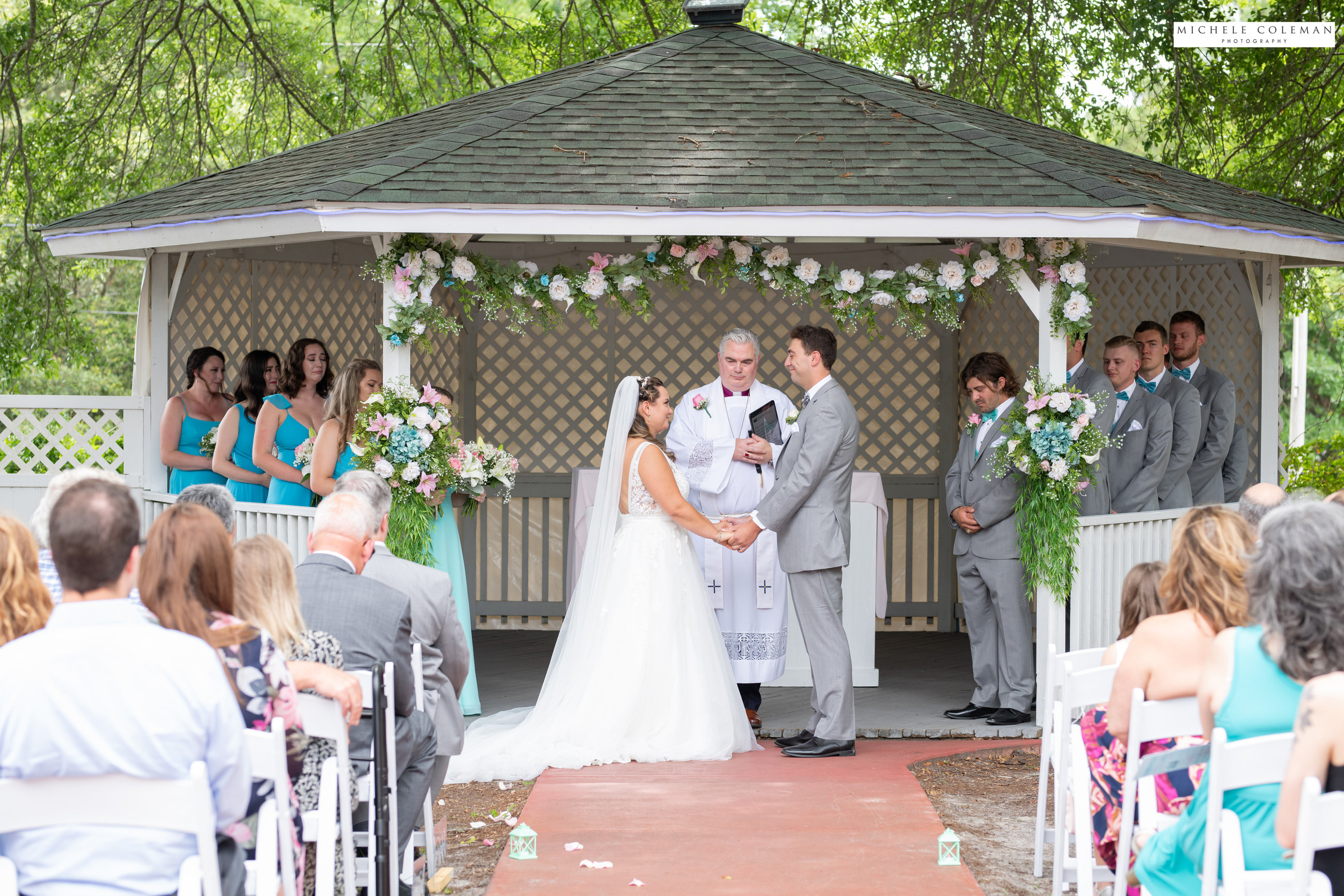 little-river-south-carolina-wedding-at-the-brentwood-restaurant-wine