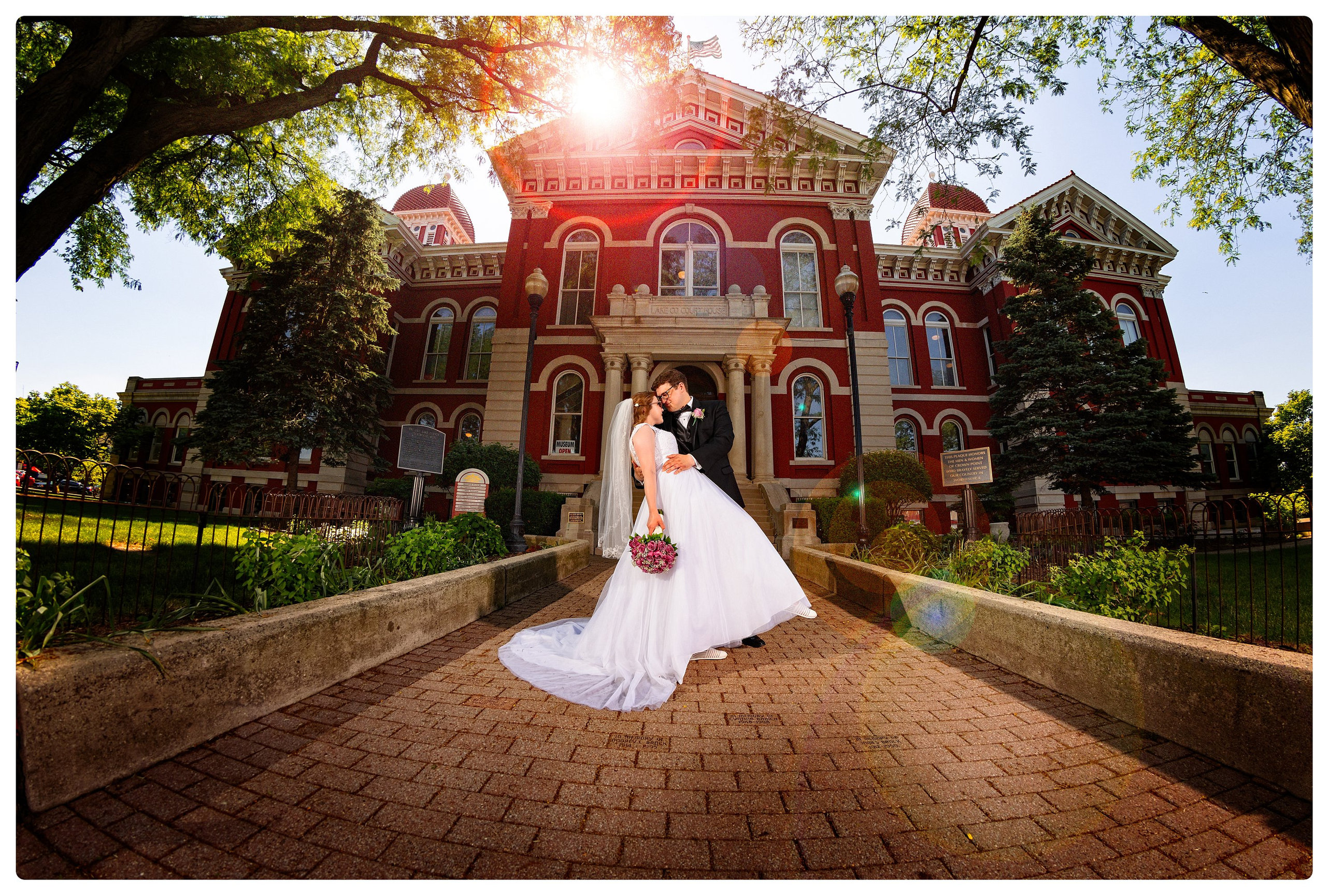old-lake-county-indiana-courthouse-wedding