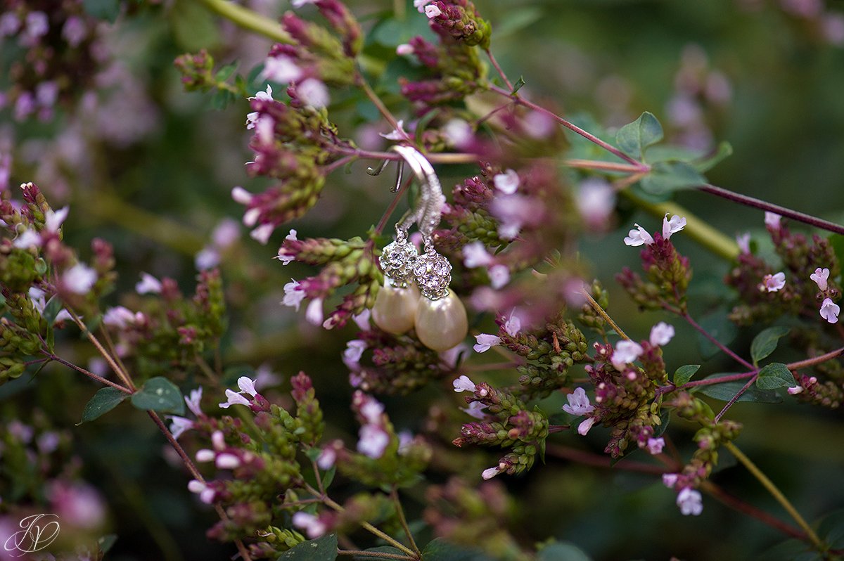 wedding details on flowers